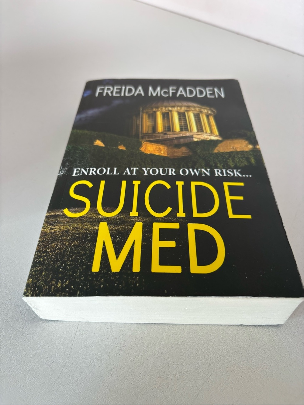 Suicide Med by Freida McFadden